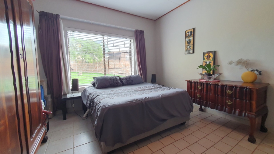 5 Bedroom Property for Sale in Dana Bay Western Cape